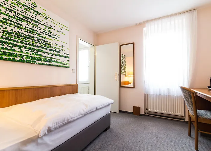 Hotel Schöne Aussicht 3*